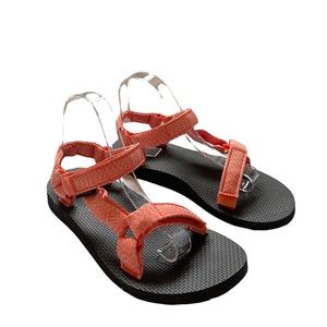 Teva Original Universe Sandal Womens Sz 8 Coral Chevron Hook and Loop strap